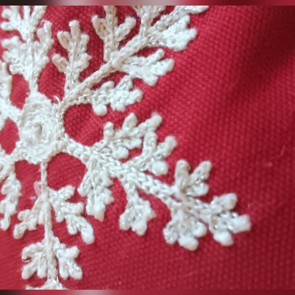 High quality embroidered christmas cushions - Picture 10 of 16